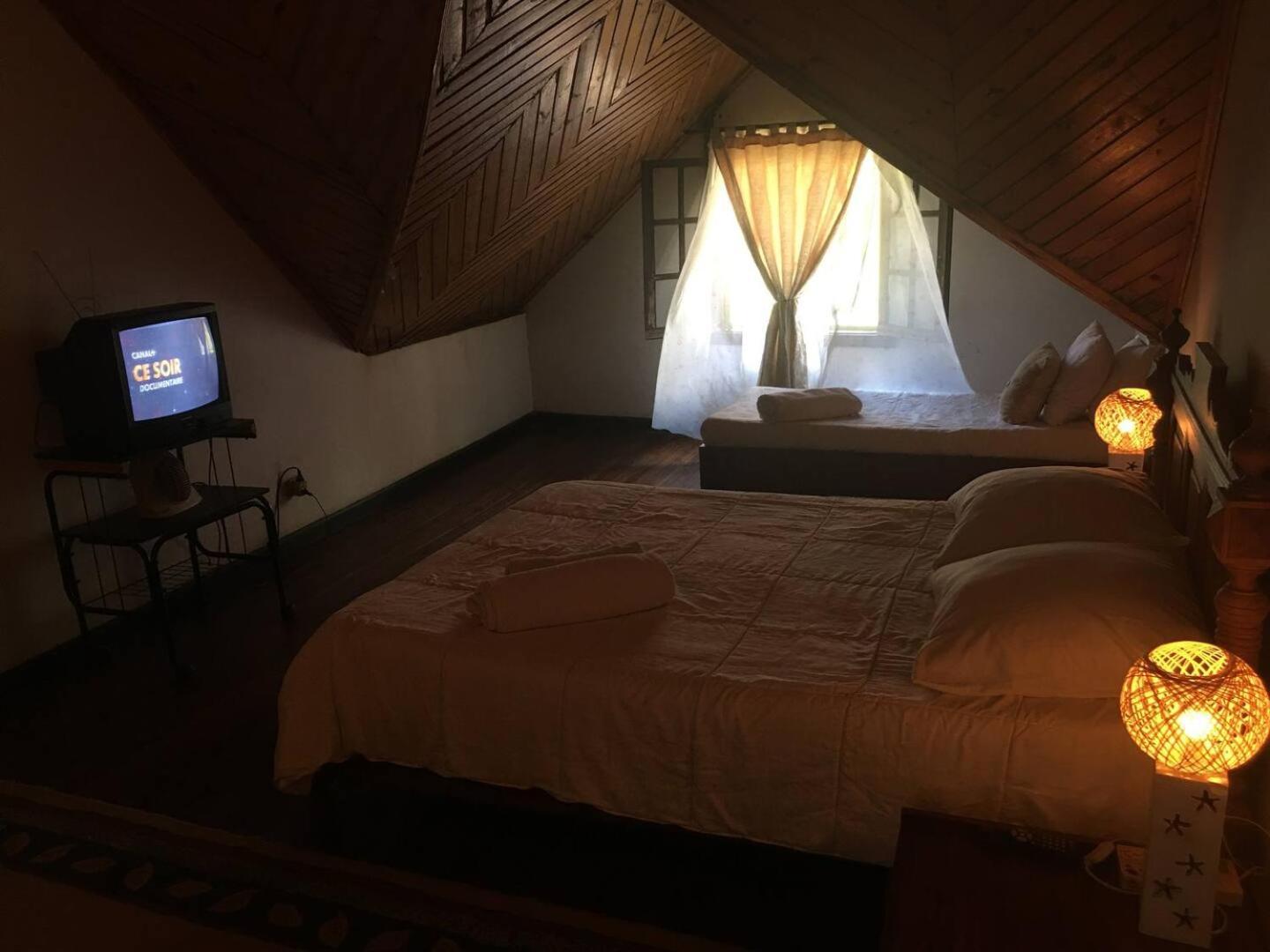 Le Fumoir Guest House Chambre Double Antananarivo Eksteriør billede