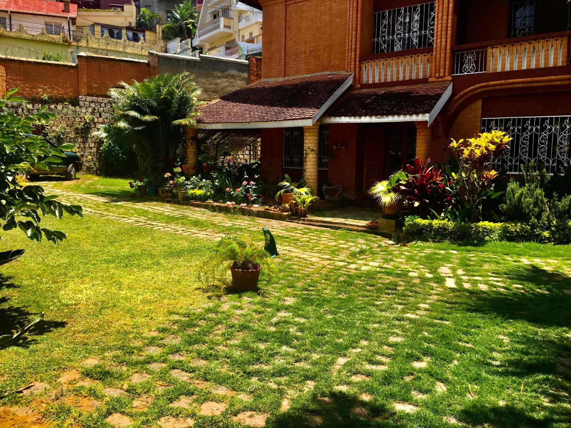 Le Fumoir Guest House Chambre Double Antananarivo Eksteriør billede