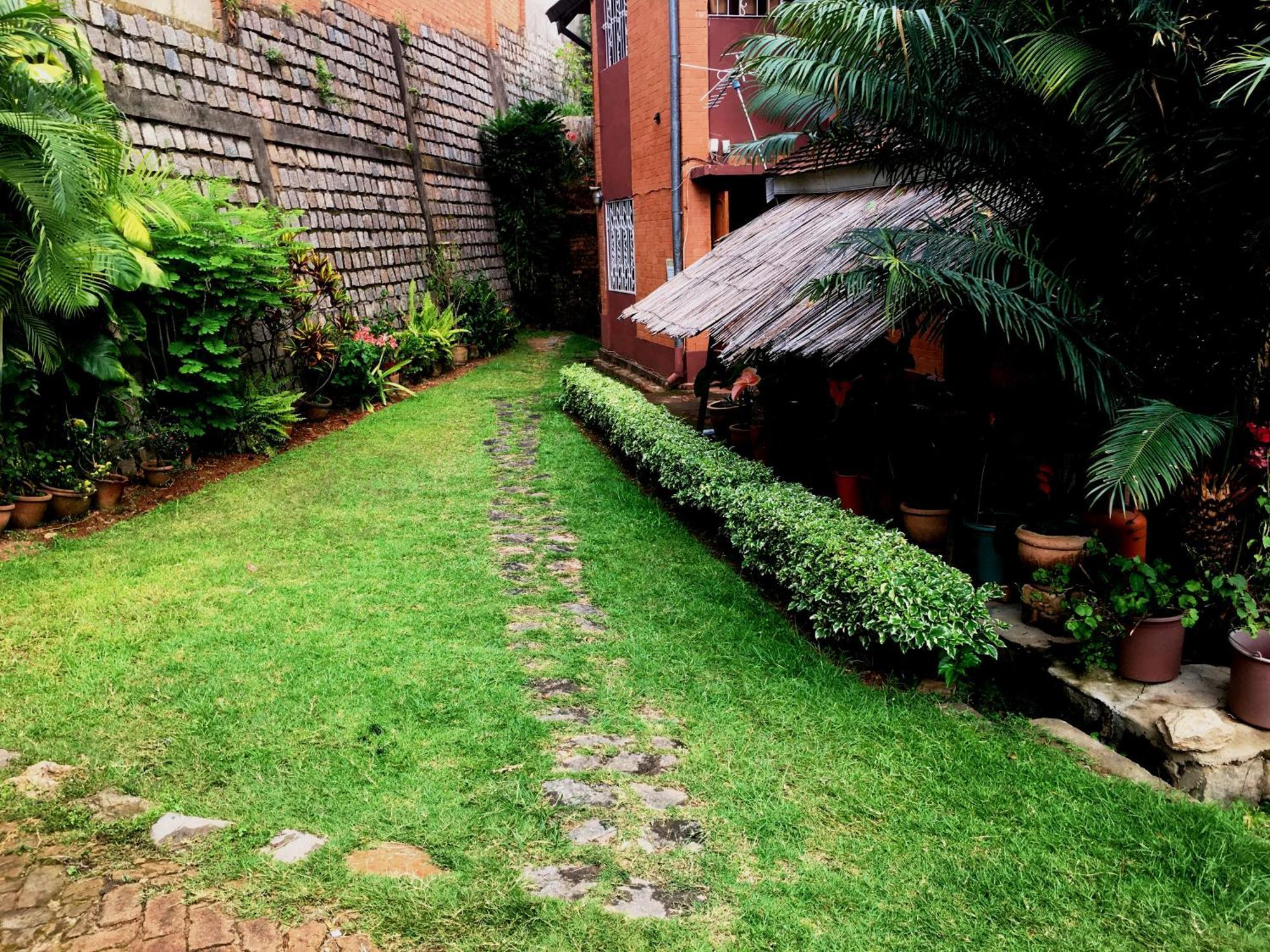 Le Fumoir Guest House Chambre Double Antananarivo Eksteriør billede